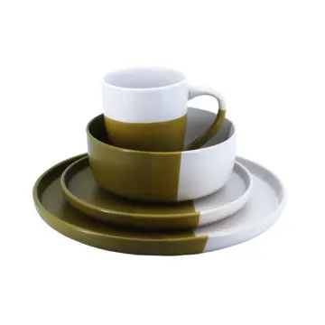 Ceramic Bowls for Gift Wholesale Stoneware Dinnerware Set Green Three-Color Matching Style Sustainable Ceramic Plate Design